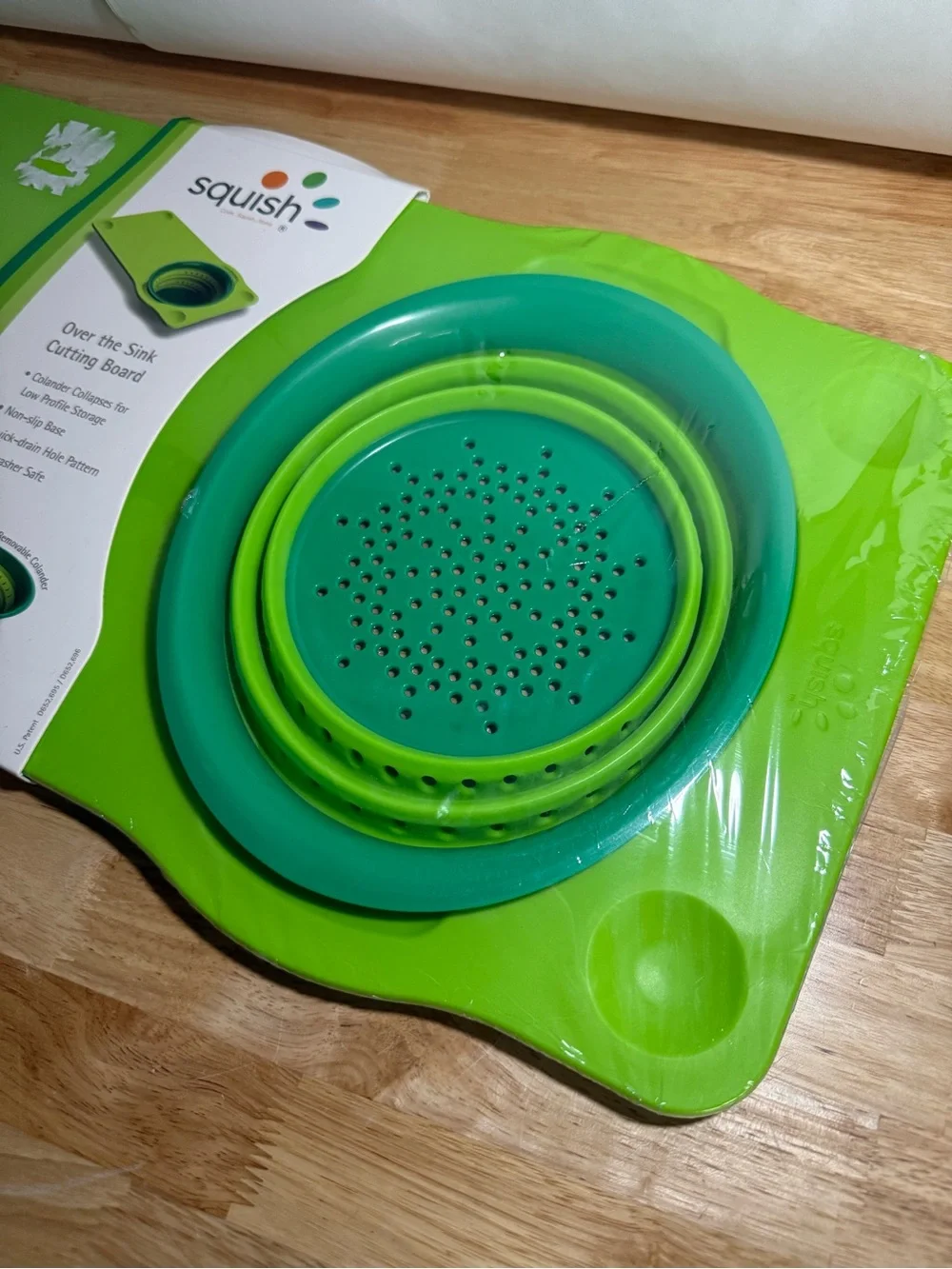 NWT Squish Over Sink Cutting Board Colander Collapsible Kitchen